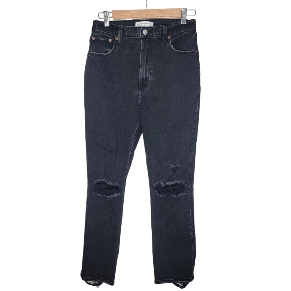 Abercrombie & Fitch Ultra High Rise Ankle Straight Jean Ripped Black 6 / 28 R